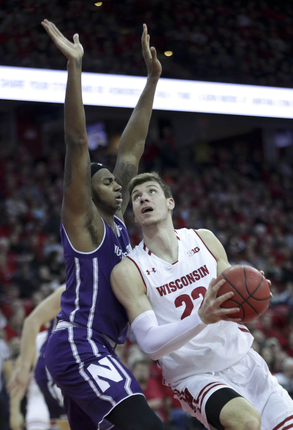 Badgers 62, Wildcats 46